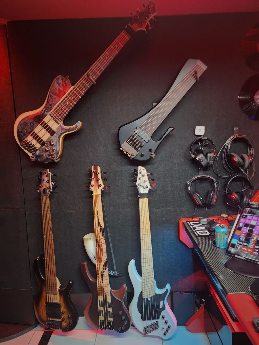 Darius Moldovan's basses