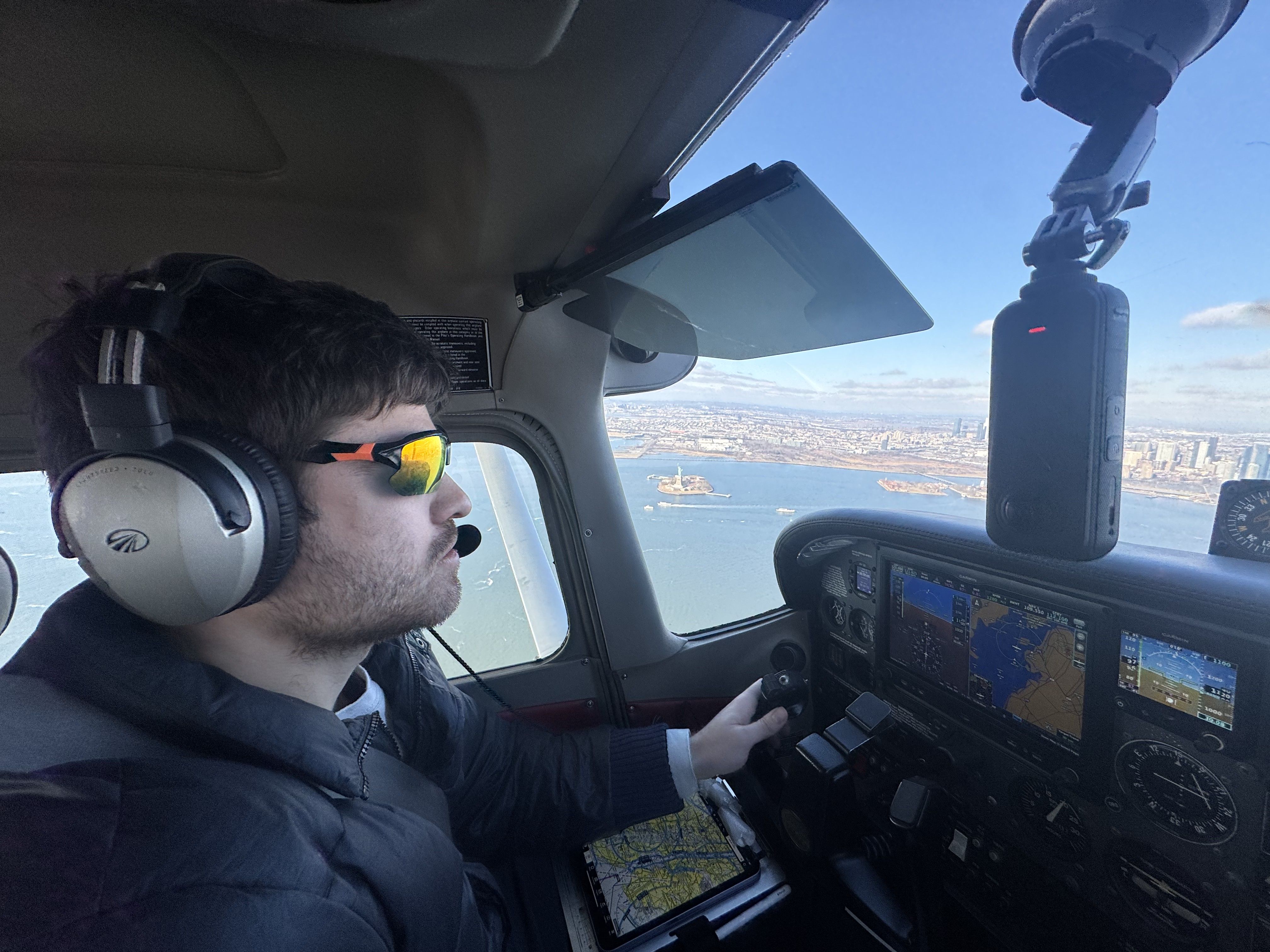 Enes Tasbasi piloting, in profile