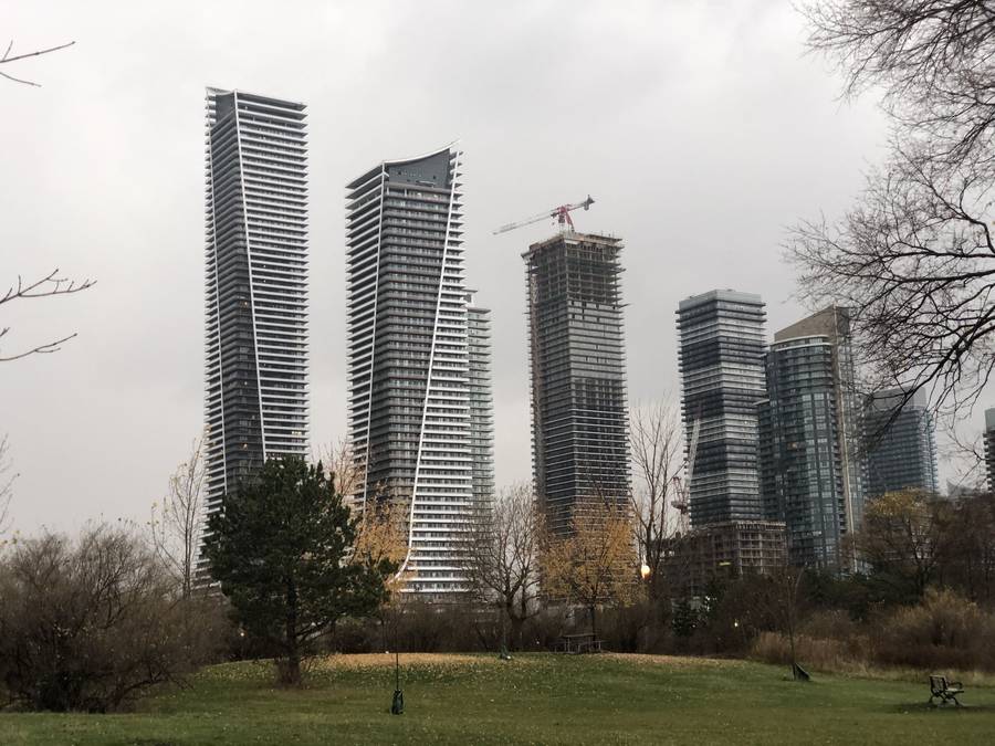 Jesuloba Egunjobi's high-rise architecture photography