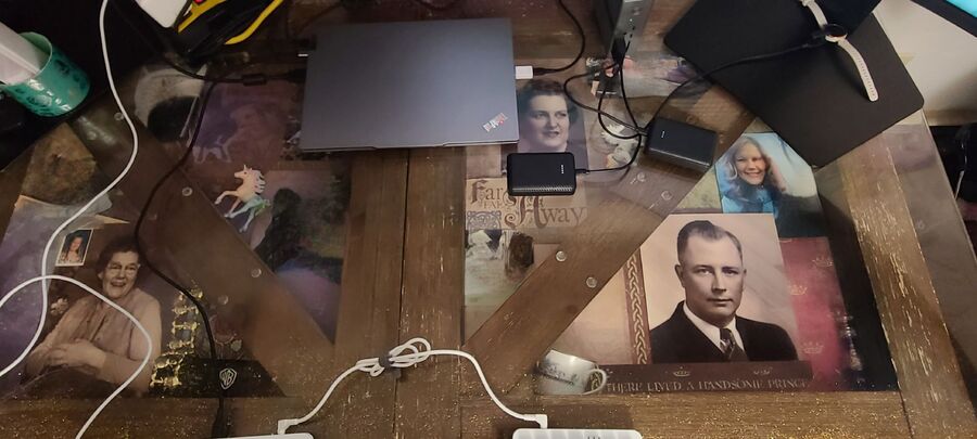 Misty Sudtelgte's shadow box craft