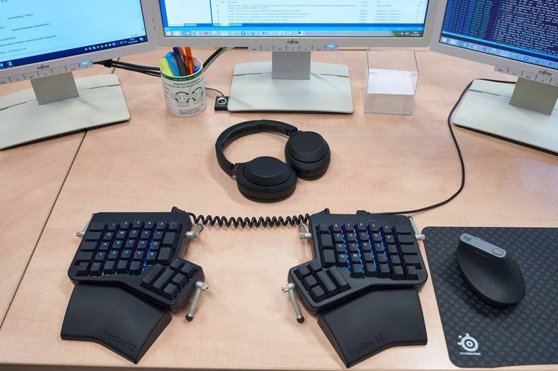 Andreas Tacke's office setup