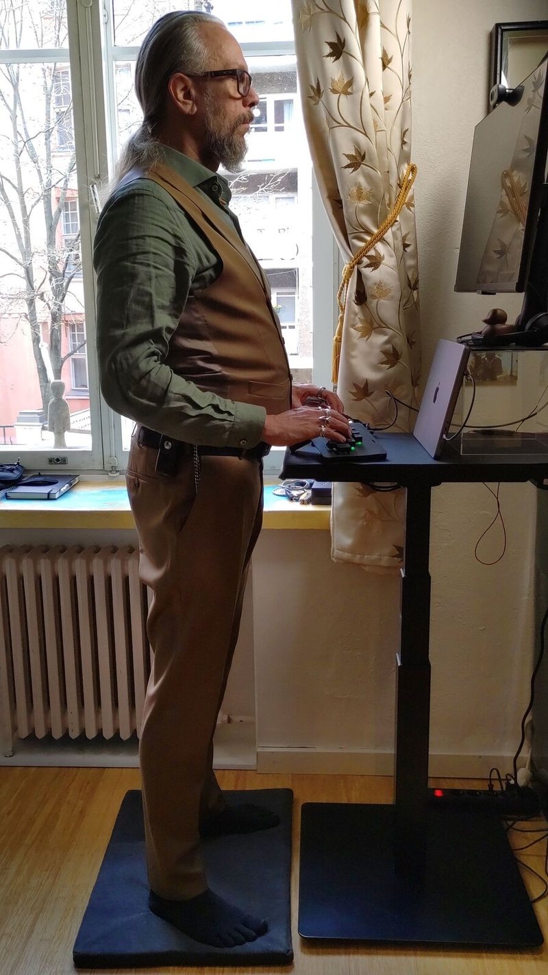 Kasimir Pihlasviita stands at desk