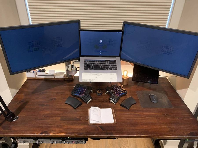 desk1
