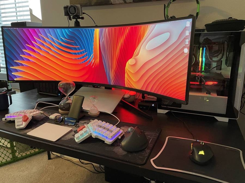 Sharrief Shabazz's setup with case and mouse