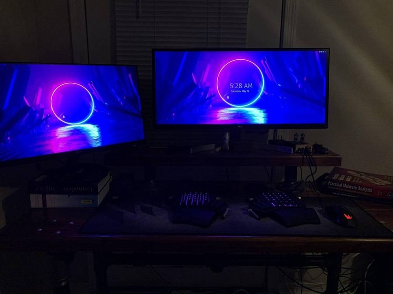 Aleksandar Straumann's hardware setup