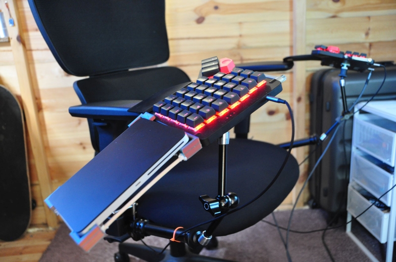 Guilherme Viotti's keyboard with trackpad