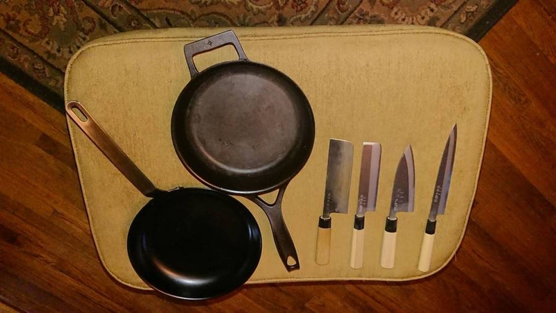 Jenna Kenshin's knives and skillets