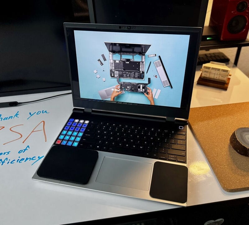 Scott Morse's laptop