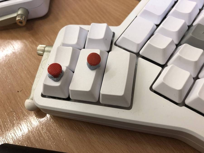 trackpoint_caps1