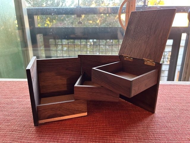 Pat Plummer's woodcraft: folding jewelry box, open