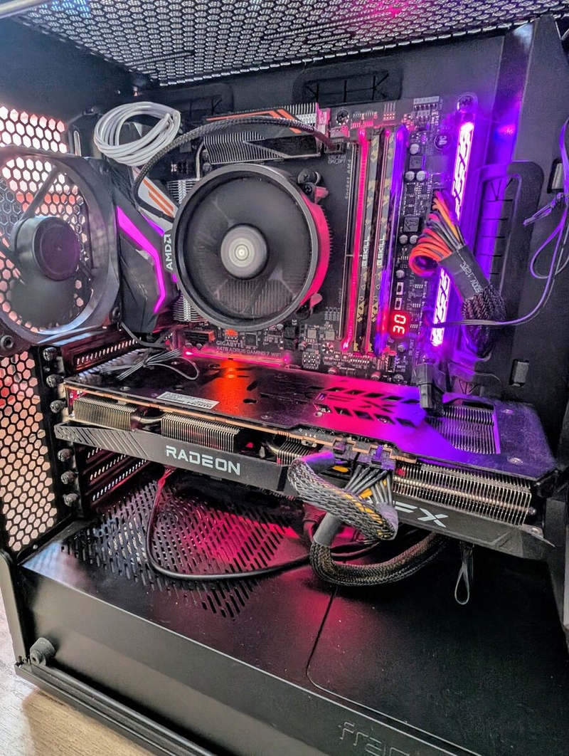 Amanda Meeks's PC, viewed from an angle